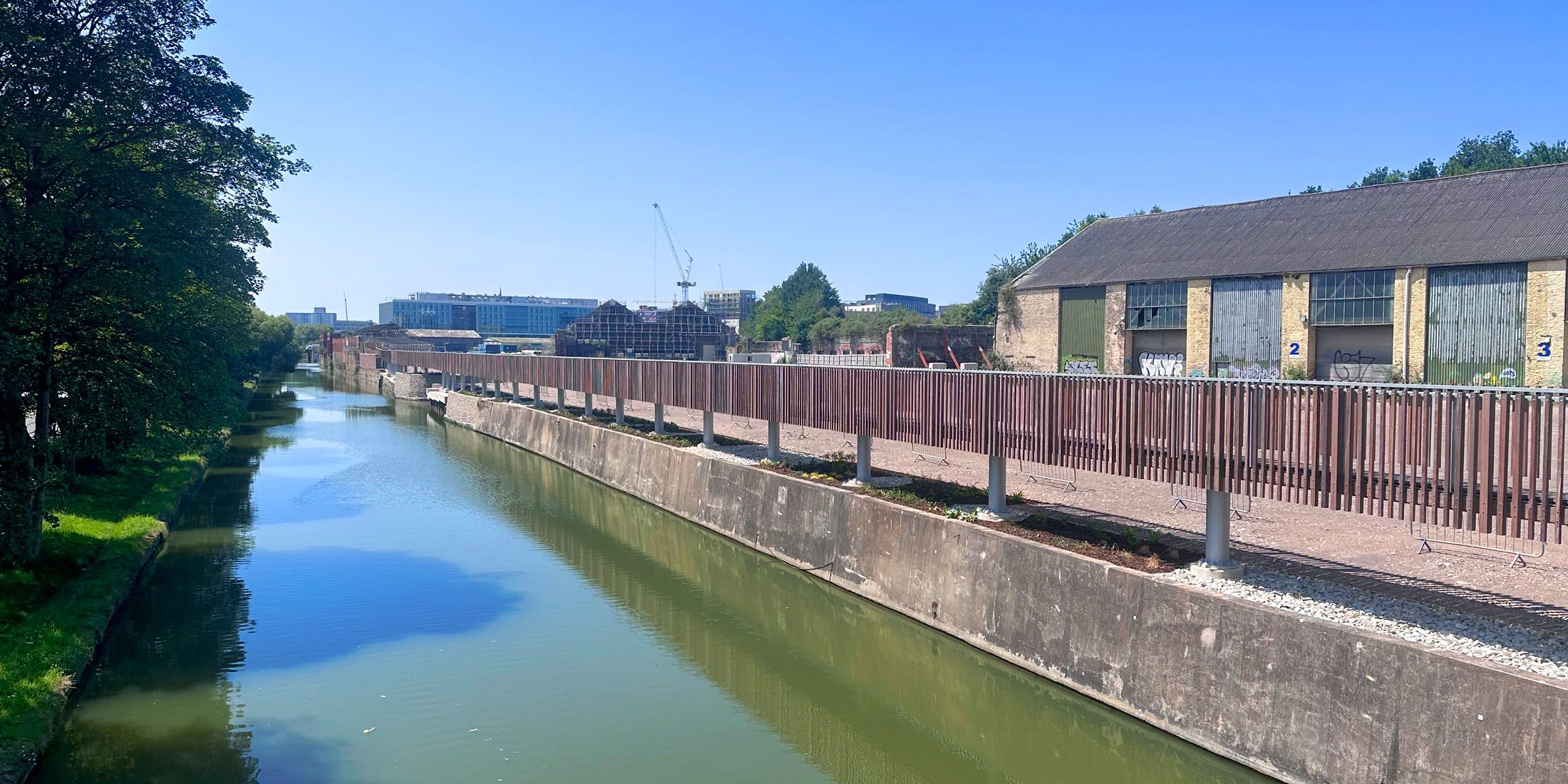 silverthorne-lane-riverside-walkway
